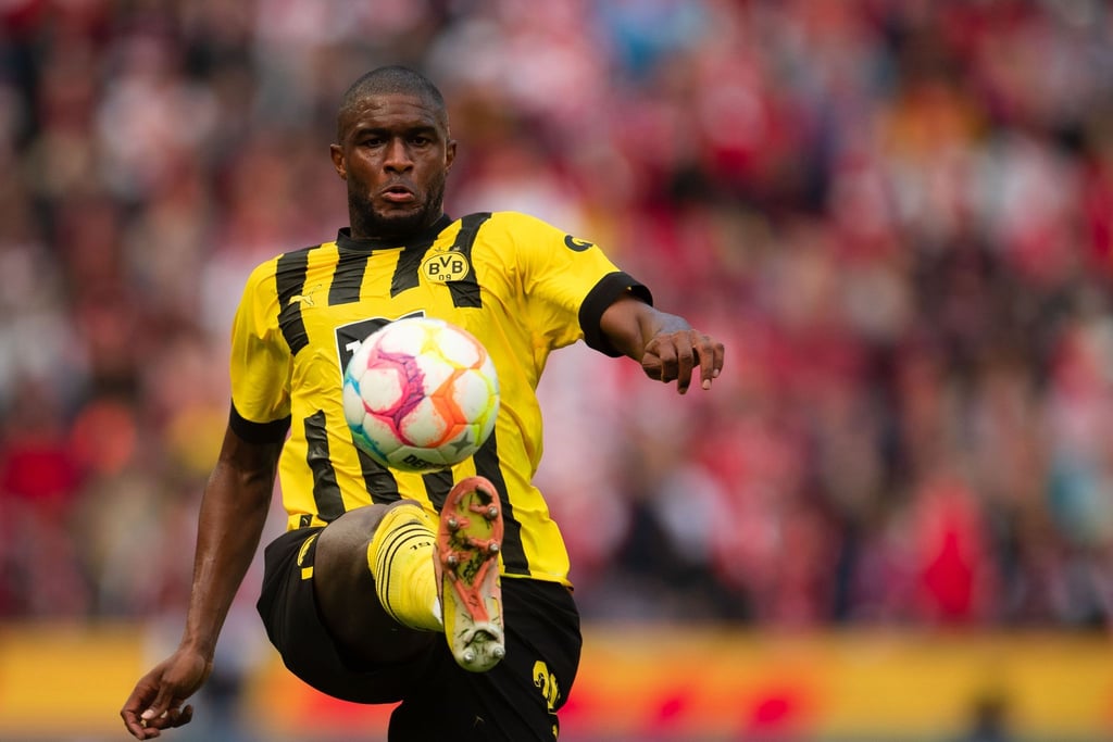 Dortmunds Anthony Modeste sitzt in Sevilla vorerst auf der Bank.