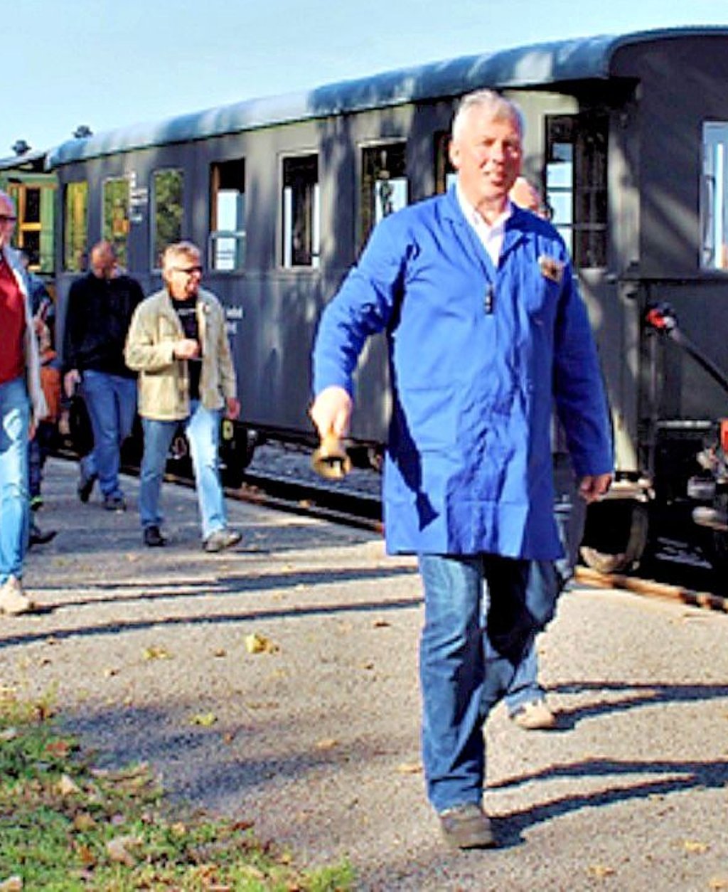 Vereinschef Thomas Fischer war schon öfter mit Gästen auf und entlang der Strecke der Mansfelder Bergwerksbahn unterwegs.
