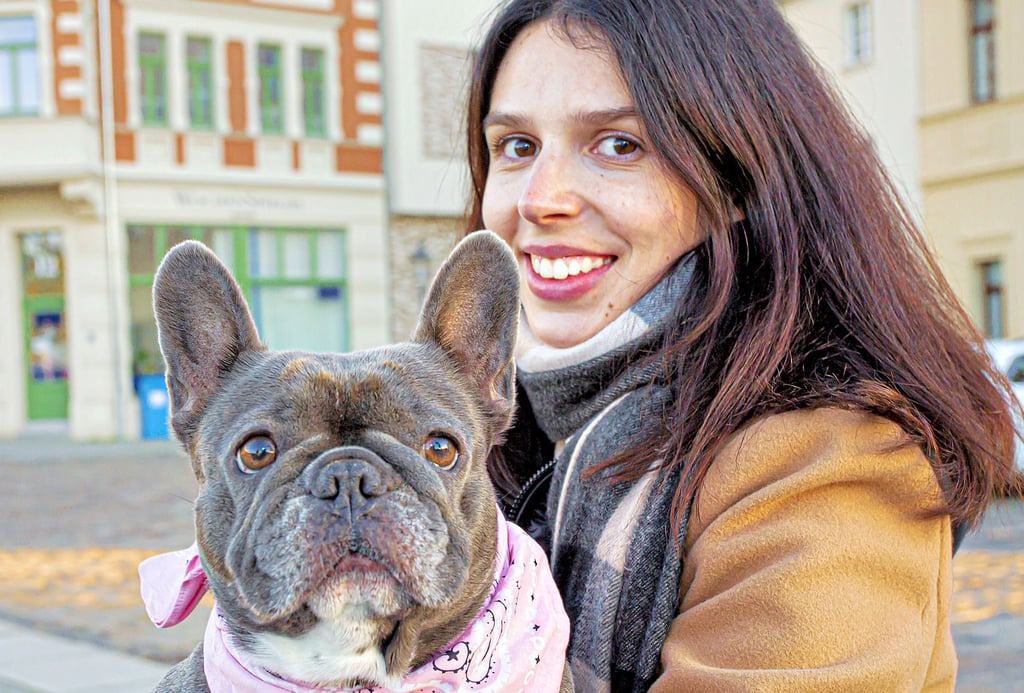 Die Bernburgerin Rebecca Bergholz und ihre Hündin Lucy vertreten den Salzlandkreis im Finale des landesweiten Tierfotowettbewerbes.