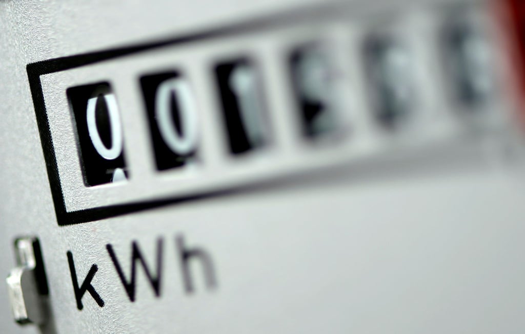 Die Union sieht die Bundesregierung angesichts der steigenden Strompreise in der Pflicht zu handeln.