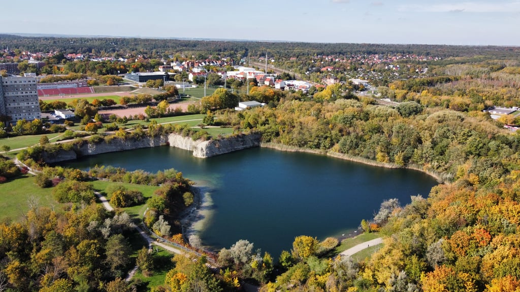 Nahezu ganzjährig wird Wasser aus dem Bruchsee abgepumpt.