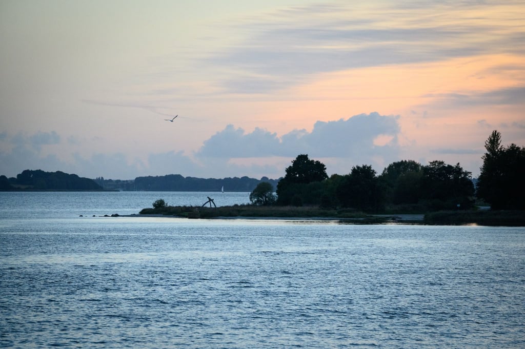 Die Schlei bei Sonnenuntergang.