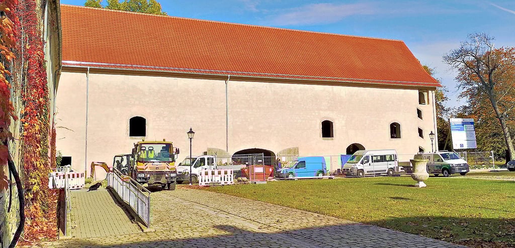 Die in den vergangenen Montagen aufwendig sanierte Hessener Kulturscheune wird am morgigen Samstag feierlich eingeweiht. Dabei begeben sich die geladenen Gäste auf historische Pfade.