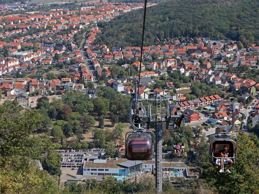 Blick auf Thale im Harz: Schüler aus Braunschweig mussten ihre Klassenfahrt abbrechen, nachdem es zu einer Auseinandersetzung zwischen ihrer Lehrerin und einem Mitarbeiter ihres Hotels kam.