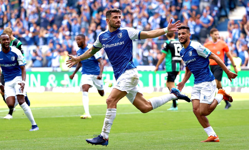 Neuzugang Cristiano Piccini möchte mit seinen Kollegen in Sandhausen jubeln. Ob es beim italienischen Innenverteidiger schon für die erste Elf reicht, ist allerdings noch unklar.