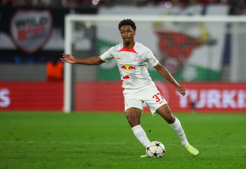 Leipzigs Abdou Diallo am Ball.