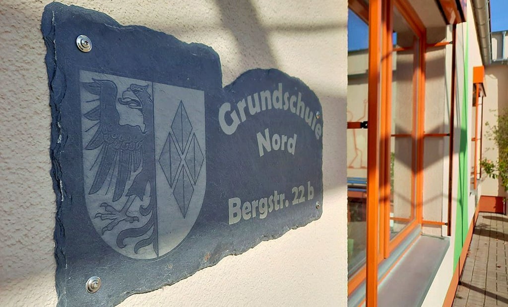 Der Grundschule Nord in Stendal soll eine Solaranlage aufs Dach gebaut werden.