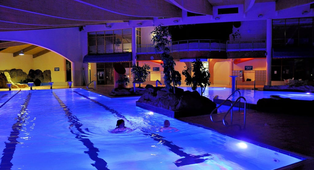 Bleibt im Schwimmbad das Licht an? Das Salzlandcenter Staßfurt steht vor der Frage, ob ausufernde Energiekosten zur Schließung des Erlebnisbads führen. Jetzt ist eine Lösung in Sicht.