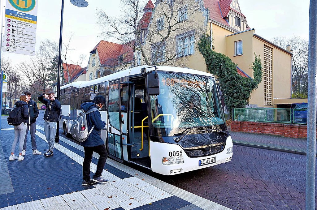 Die Busse der Firma Vetter spielen in dem Projekt eine große Rolle.