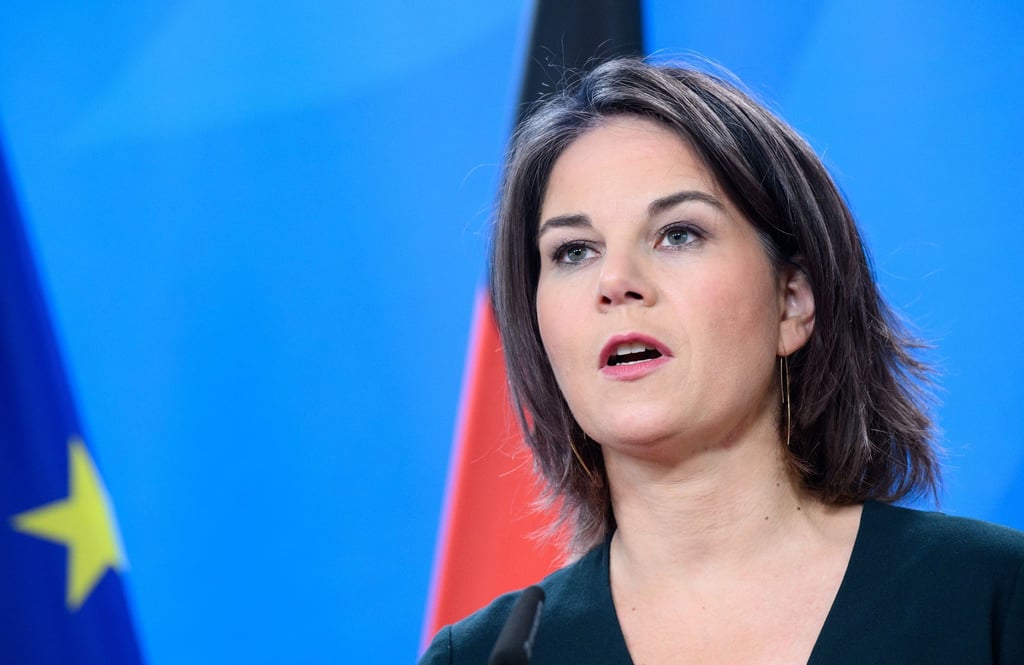 Außenministerin Annalena Baerbock hat die UN zu einem klaren Zeichen gegen den russischen Präsidenten Wladimir Putin aufgerufen.