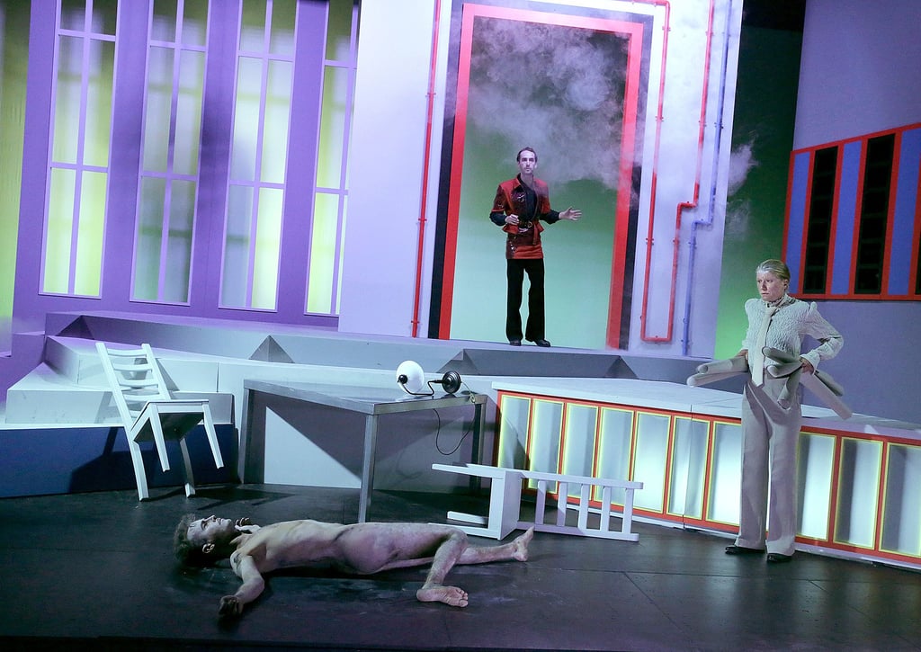 Philipp Kronenberg, Lorenz Krieger und Bettina Schneider in der Inszenierung „Gas“.