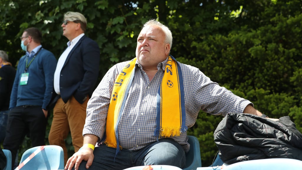 Zoo-Direktor Jörg Junhold, hier 2021 als Gast bei einem Spiel von Lok Leipzig.