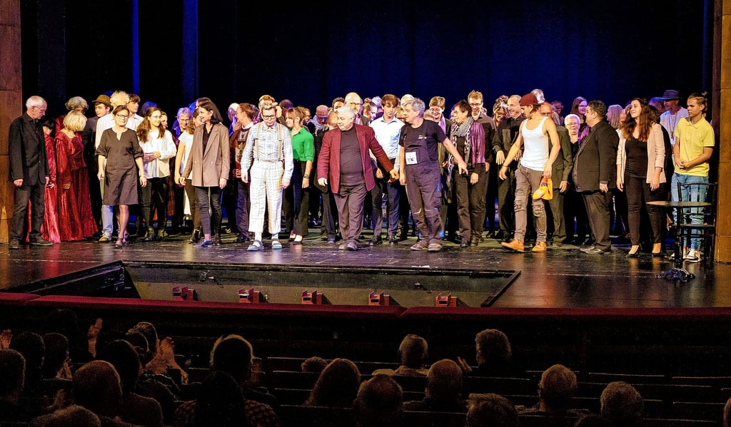 Viel Applaus gab es für die Revue „Re(DE)Vue“  in der Phönix Theaterwelt Wittenberg  zum Abschluss der Landesliteraturtage.