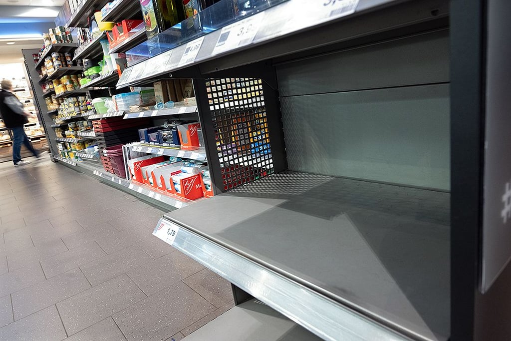 Täglich machen sich aktuell Lieferkettenprobleme als Lücke im Supermarktregal bemerkbar, was nicht nur Kunden frustriert.