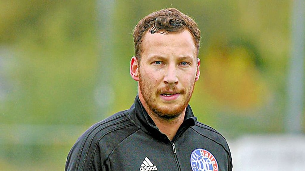 FussballOberliga VfL Halle 96 siegt spät gegen Budissa Bautzen