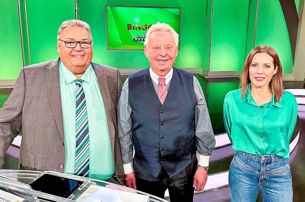 Manfred Wehlte mit den NDR-Moderatoren