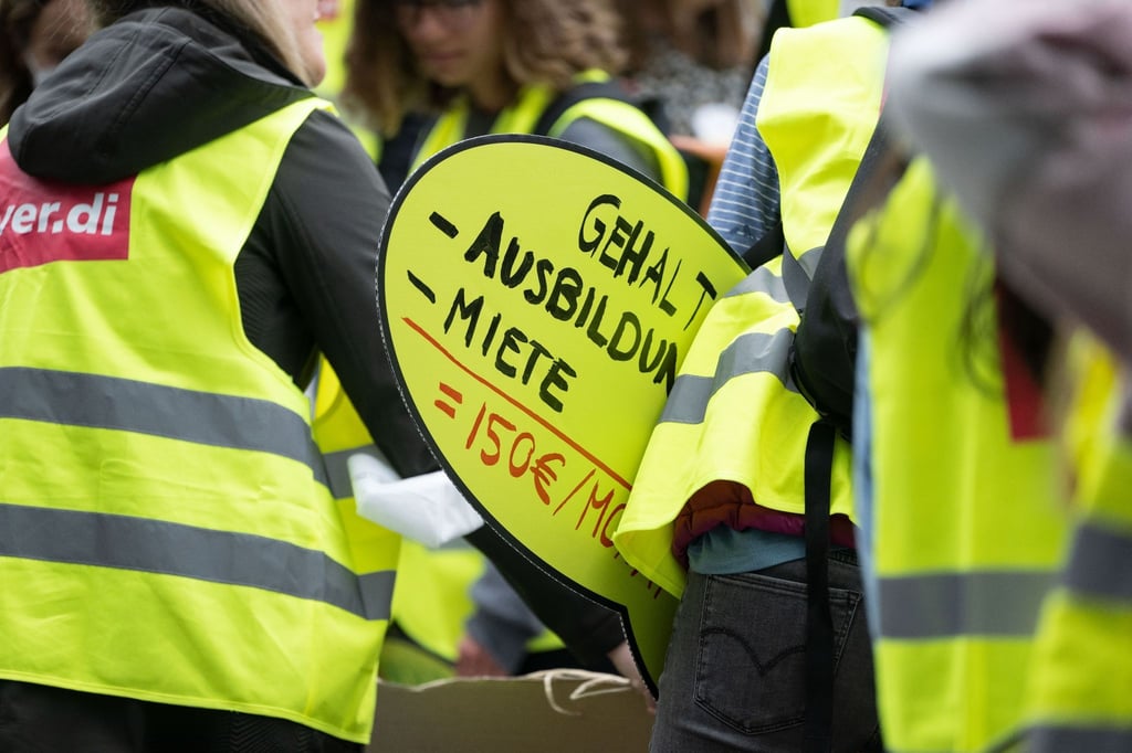 Die Gewerkschaft Verdi fordert 10,5 Prozent mehr Einkommen für die Beschäftigten des Bundes und der Kommunen.
