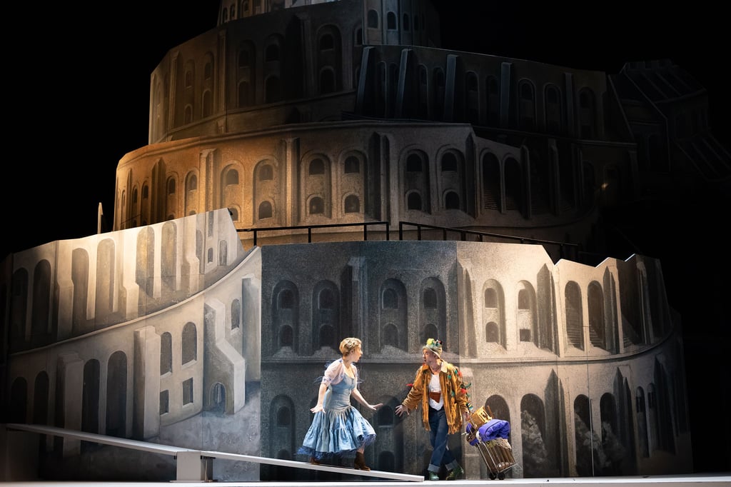 Die "Zauberflöte" auf der Bühne im Anhaltischen Theater in Dessau.