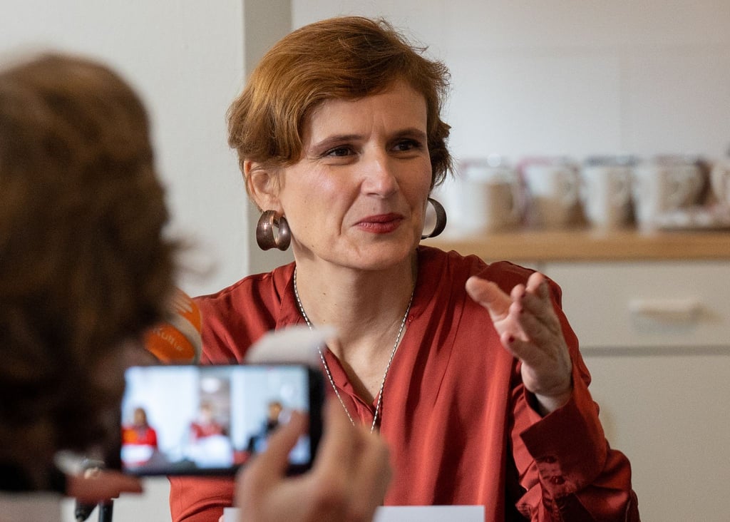 Katja Kipping, Sozialsenatorin Berlin, spricht bei einem Pressetermin zum Programm "Housing First".