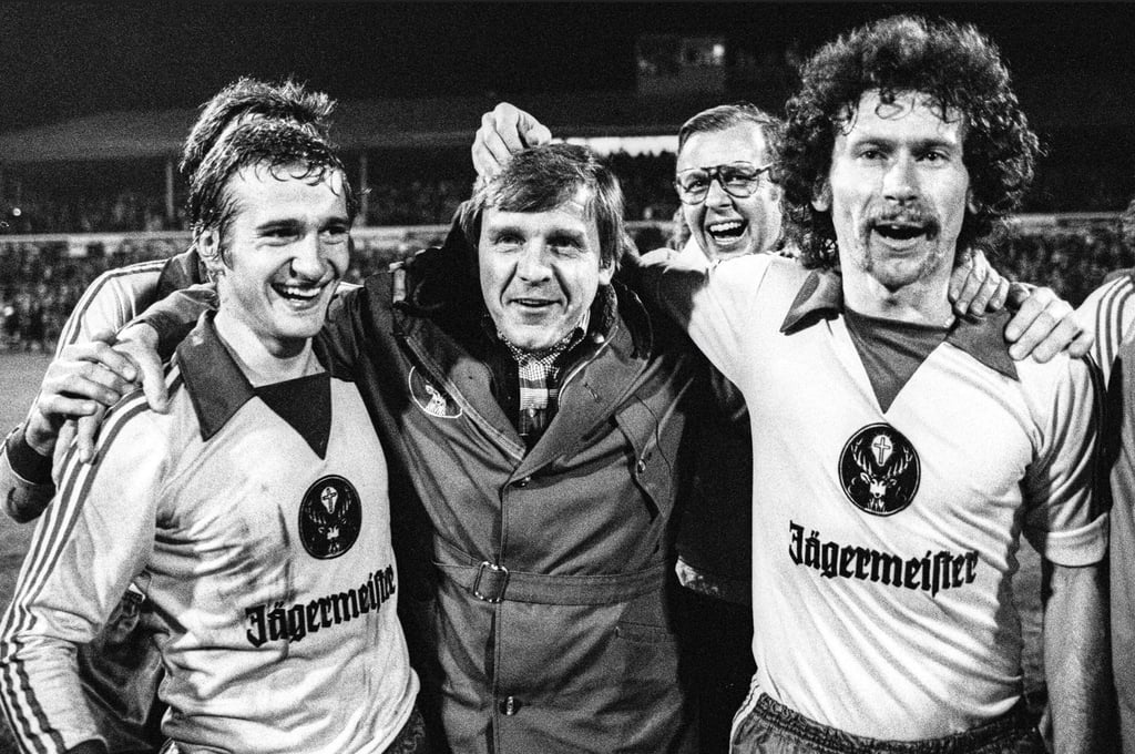 Der BTSV in seiner ersten Erstliga-Saison 1977/78: Wolfgang Dremmler, Heinz Patzig und Paul Breitner (v. l. n. r.).