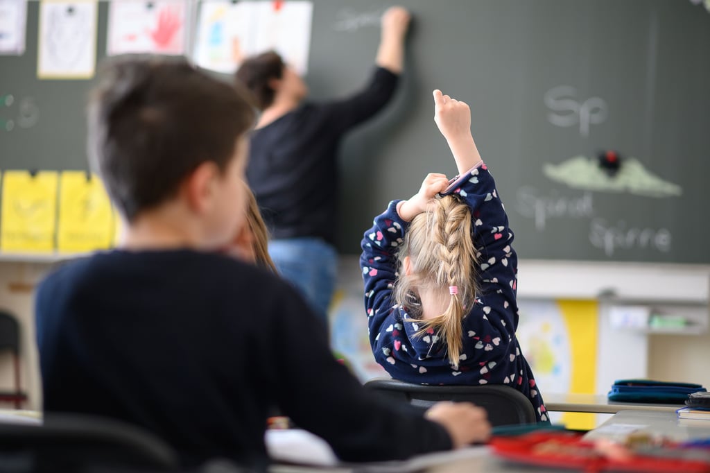 In den Schulen in Sachsen-Anhalt fehlen Hunderte Lehrer.
