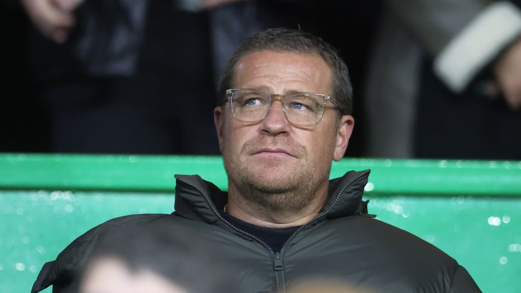 Erster Tribünenbesuch bei einem Spiel seines neuen Klubs: Max Eberl.