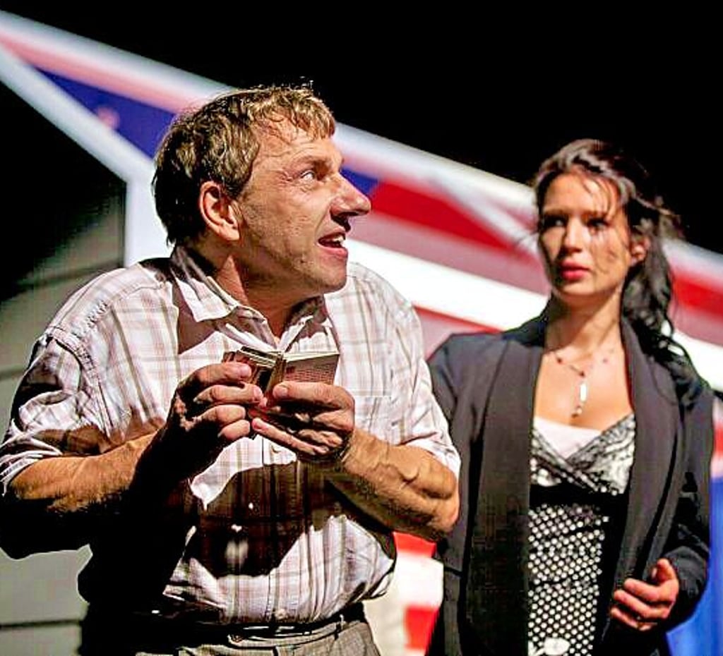 Richy Müller als Raymond, Teresa Hager