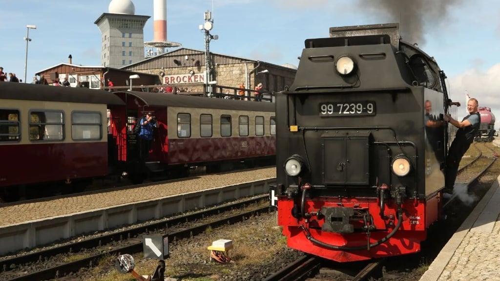 Nun fahren nur noch acht Züge der Harzer Schmalspurbahnen täglich auf den Brocken.