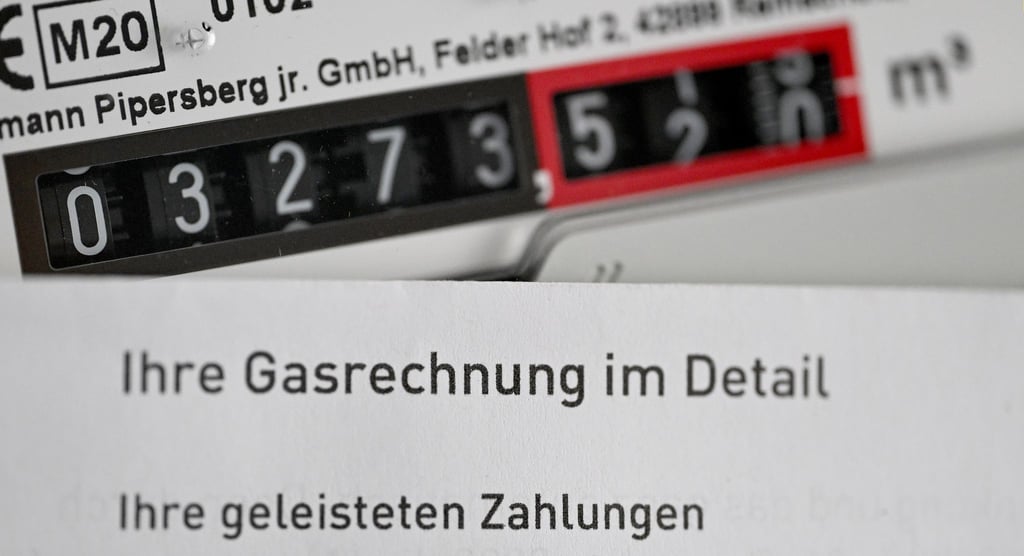 In der Grundversorgung darf eine Sperrung erst bei einem Zahlungsverzug von zwei Monatsabschlägen und mindestens 100 Euro durchgeführt werden.
