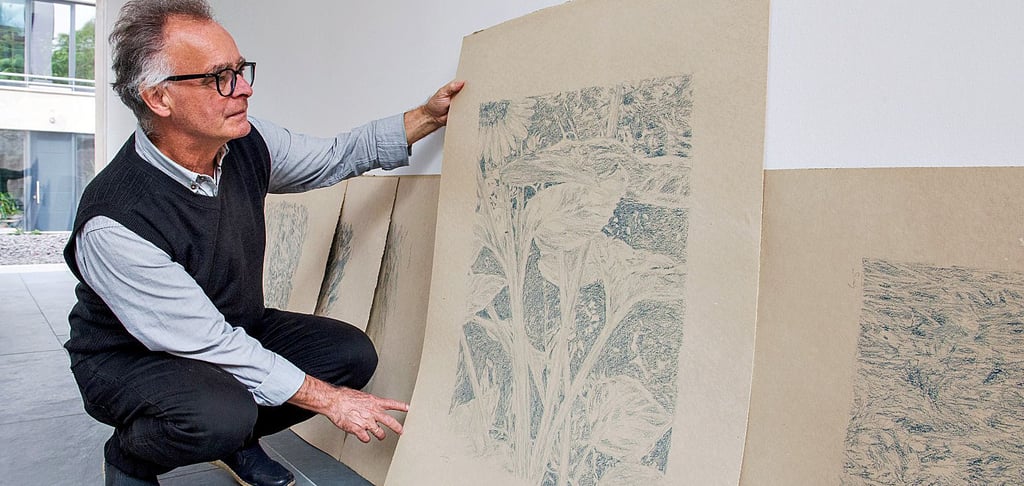 Hat unter anderem Zeichnungen zu Nietzsches Naturen mit nach Naumburg gebracht: Künstler, Illustrator und Verleger Christian Thanhäuser aus Österreich.