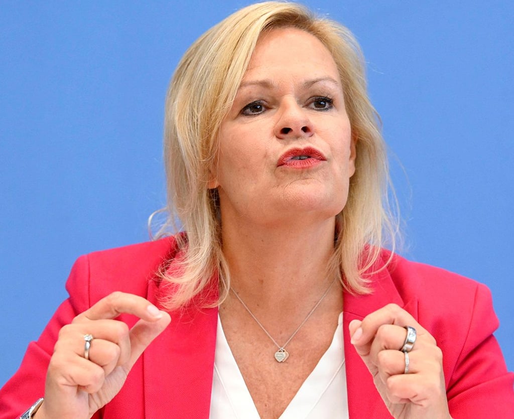 Bundesinnenministerin Nancy Faeser (SPD) bei der Vorstellung des BKA-Lagebilds „Organisierte Kriminalität 2021“.