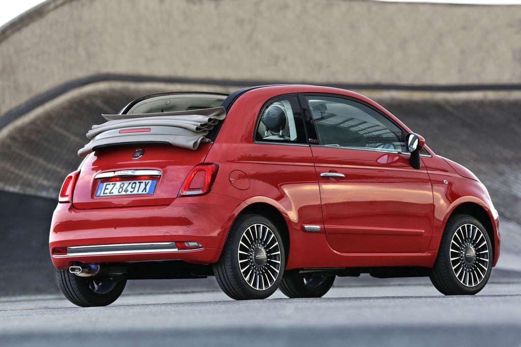 Mit Faltdach kommt beim Fiat 500 Cabriogefühl auf.