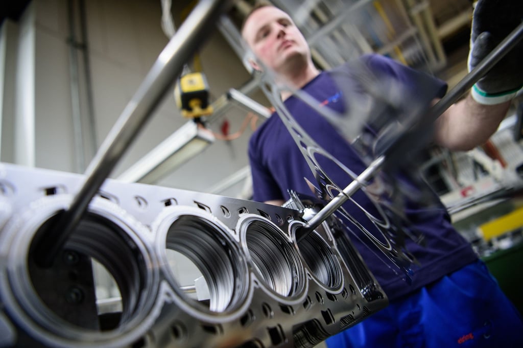 Autozulieferer geraten durch steigende Produktionskosten zunehmend in Liquiditätsprobleme.