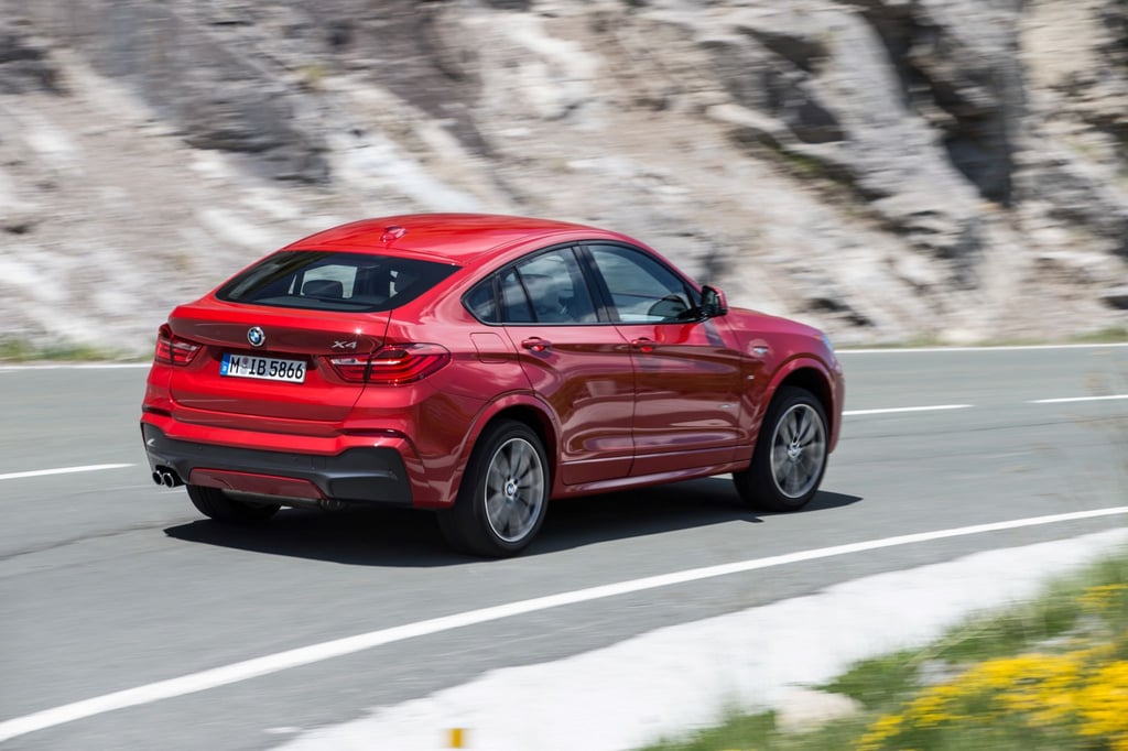 Das Coupé X4 basiert auf dem SUV X3 und ist auch mit M-Sportpaket (Foto) im Angebot.