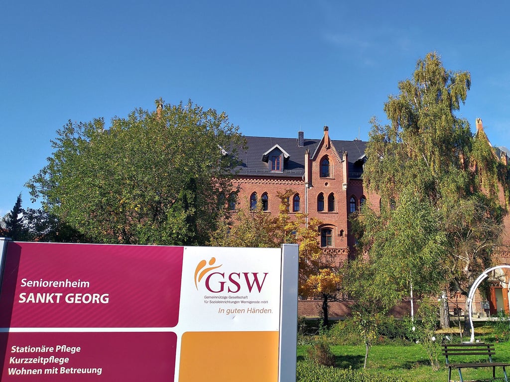 „Sankt Georg“ ist eines von fünf Seniorenheimen der Gemeinnützigen Gesellschaft für Sozialeinrichtungen Wernigerode. Besucher dürfen nur noch mit einem maximal 24 Stunden alten Corona-Test rein.
