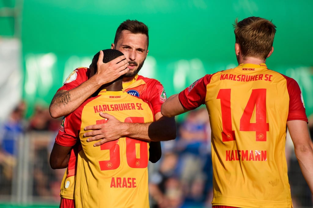 Der Karlsruher SC setzte sich souverän in Neustrelitz durch.