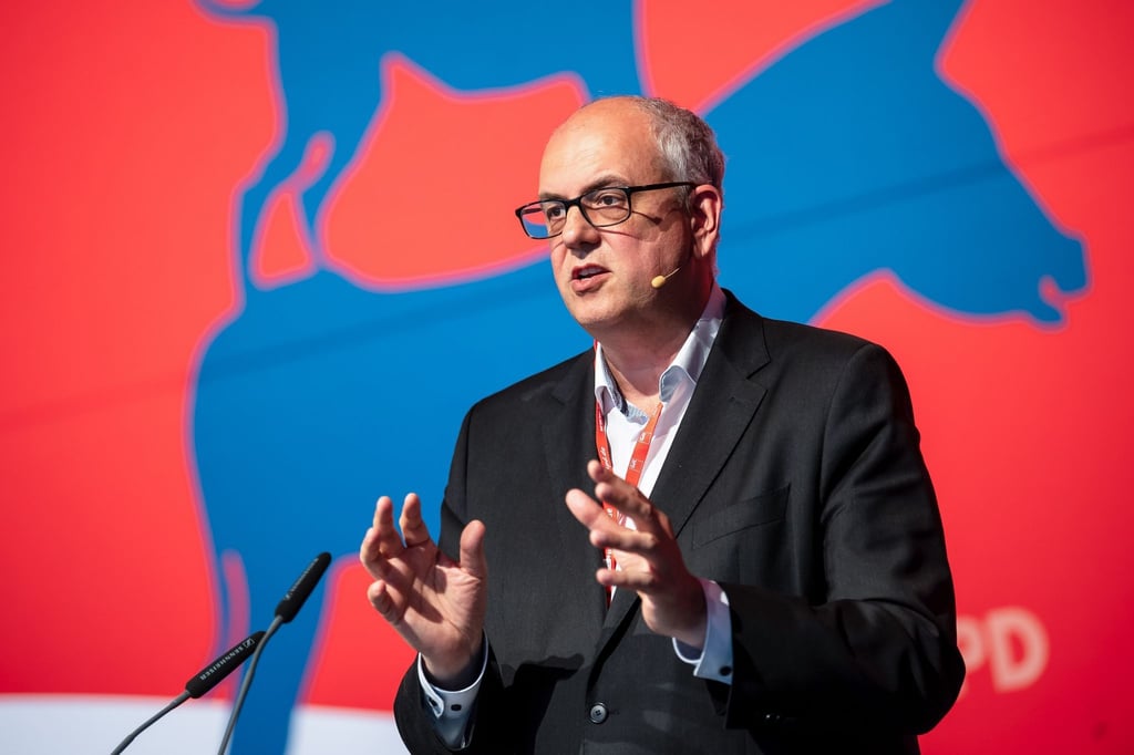 Andreas Bovenschulte (SPD) spricht.