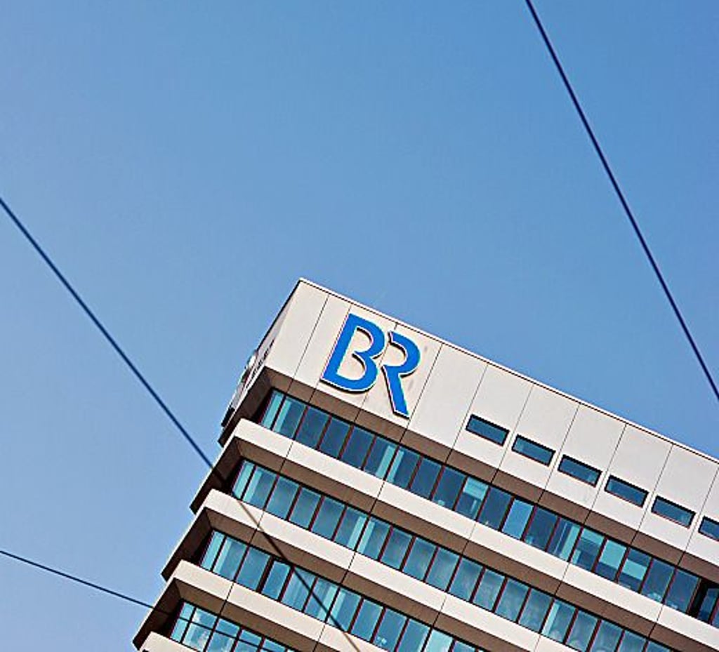 Beim Bayerischen Rundfunk sind die Finanzen in Schieflage geraten.