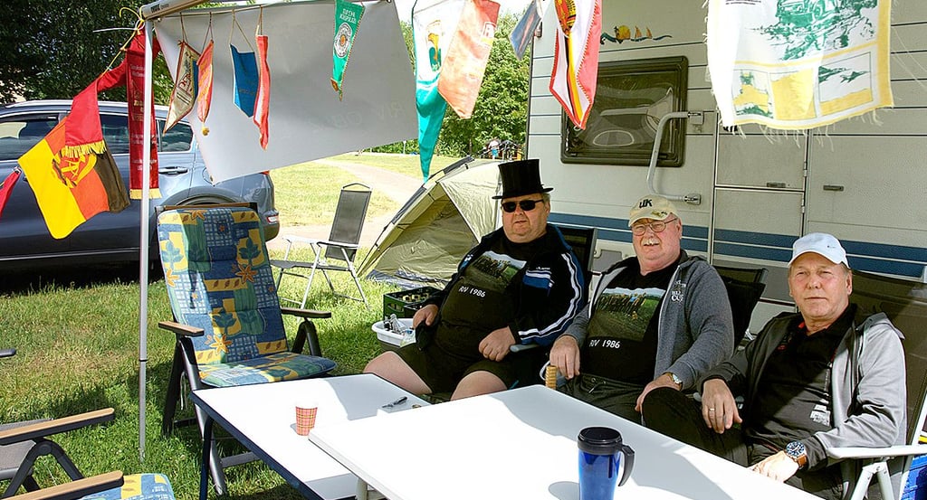 Seit vielen Jahren treffen sich die Erbauer der Erdgastrasse in Zabakuck.