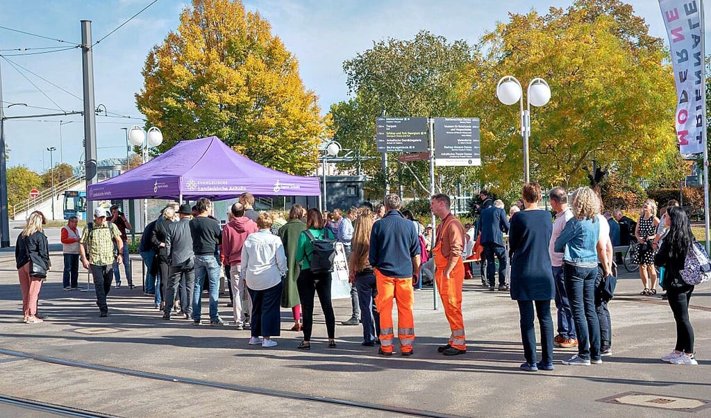 Die Suppennachfrage auf dem Bahnhofsvorplatz war groß.