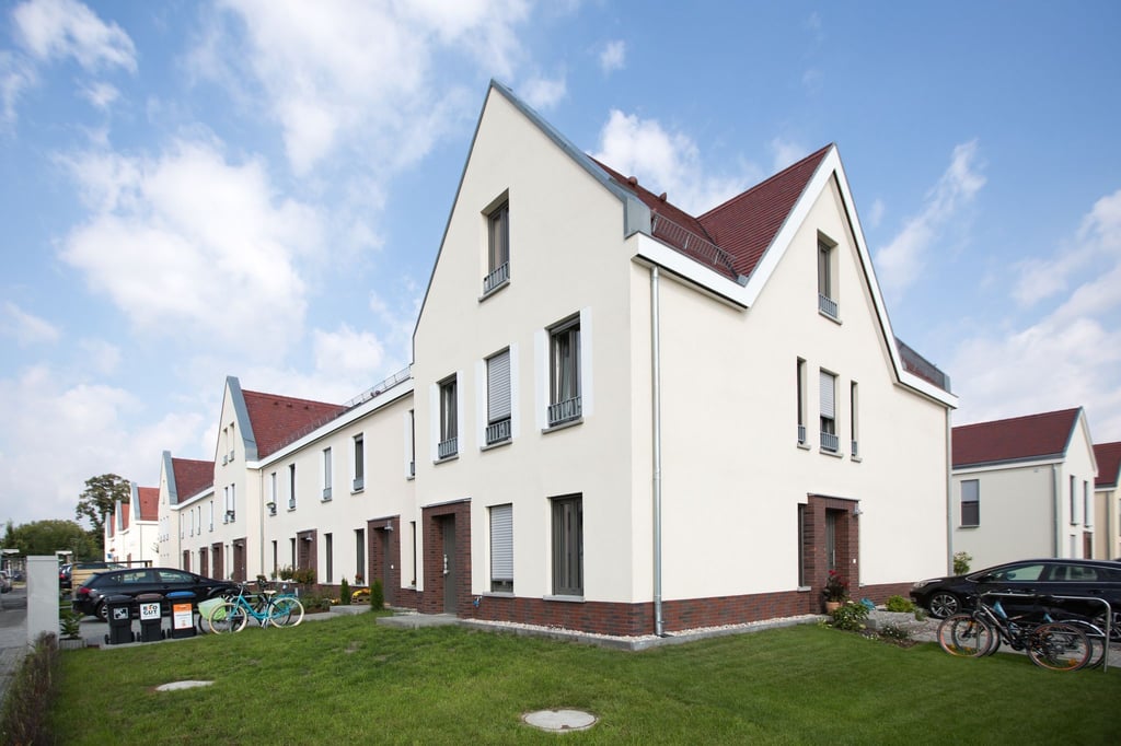 Im Zeitraum April bis Juni 2022 stiegen die Preise für Wohnimmobilien im Schnitt um 10,2 Prozent gegenüber dem Vorjahreszeitraum, teilte das Statistische Bundesamt mit.