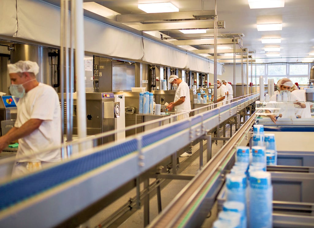 Der Berliner Eis-Hersteller „Flordia-Eis“ will im Frühjahr 2023 mit der Errichtung eines neuen Werkes in Schönebeck beginnen. Hier soll dann unter anderem veganes Eis produziert werden – und zwar möglichst klimaneutral.