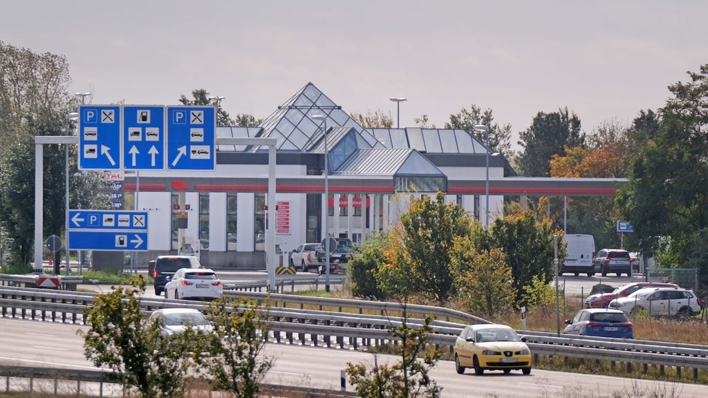 Blick auf die Rastanlage Köckern-West.