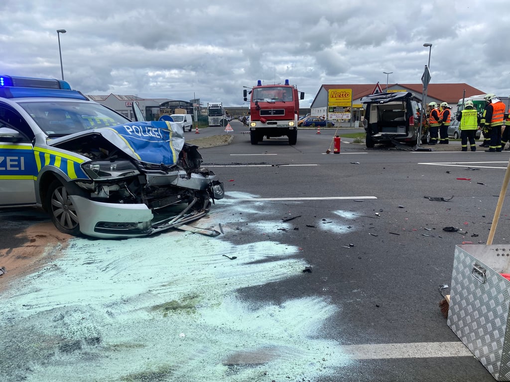 Unfall auf der Einmündung zum Gewerbegebiet Elster