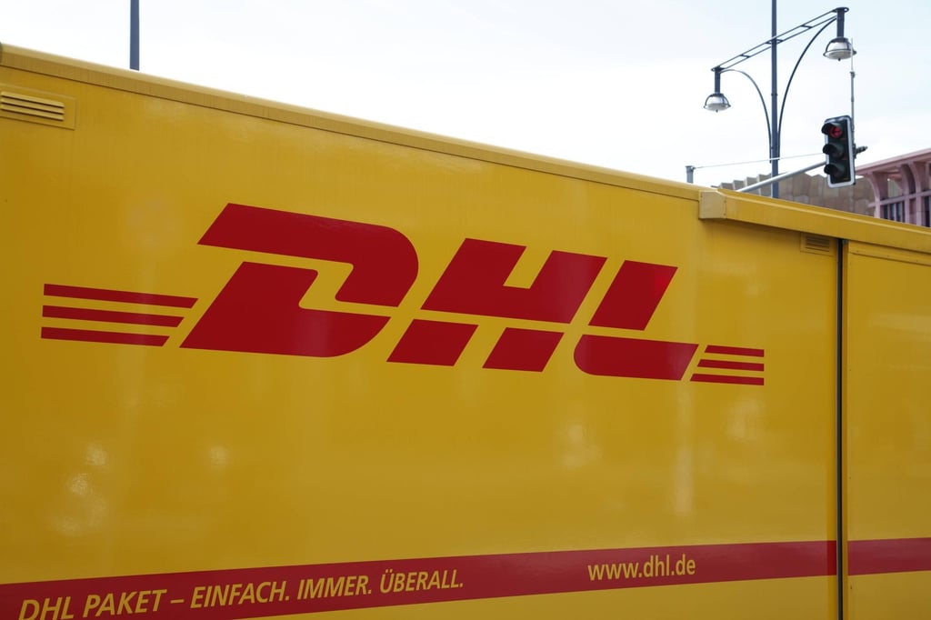 In Gera hat ein unbekannter Täter einen Posttransporter umgeparkt.