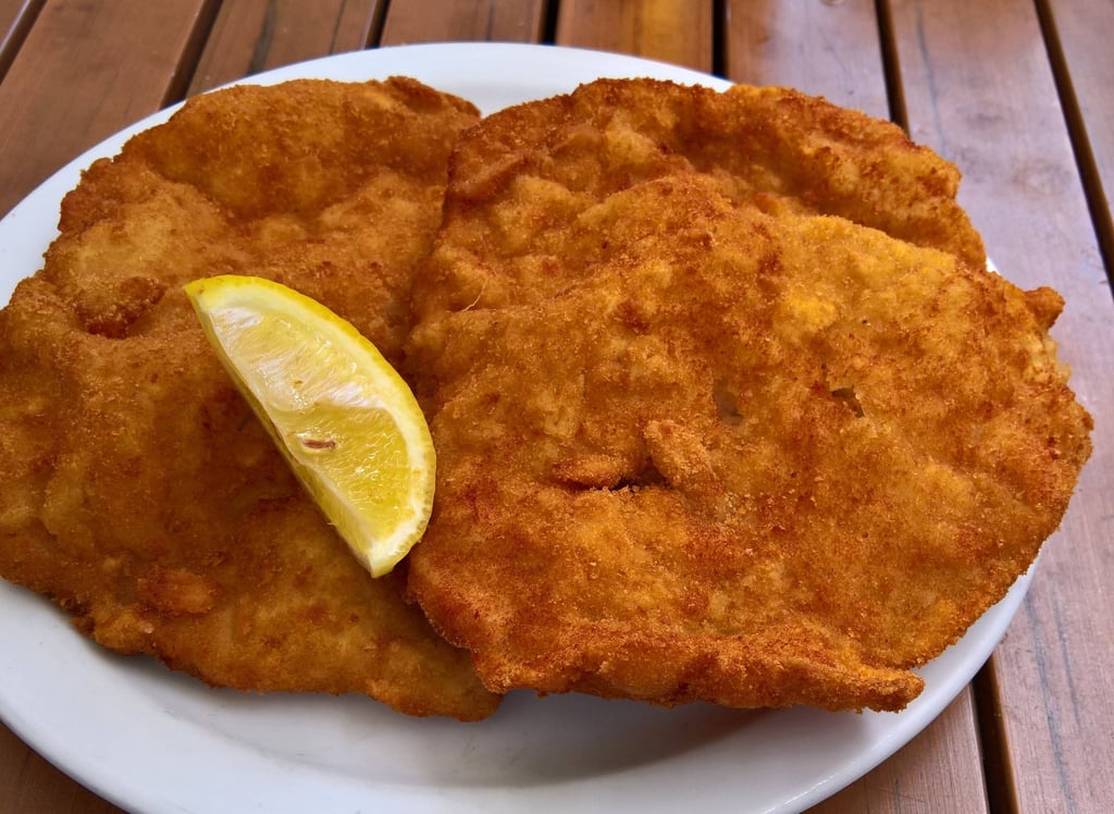 Brutzel-Bremse für Wiener Schnitzel. Schuld sind die gestiegenen Öl- und Energiepreise.