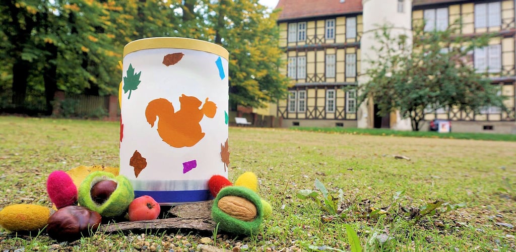 Die Herbstwerkstatt im Danneil-Museum in Salzwedel bietet den Kindern am 26. Oktober ein gemeinsames Laternenbasteln sowie Filzarbeiten und eine Rallye in den Museumsräumen.