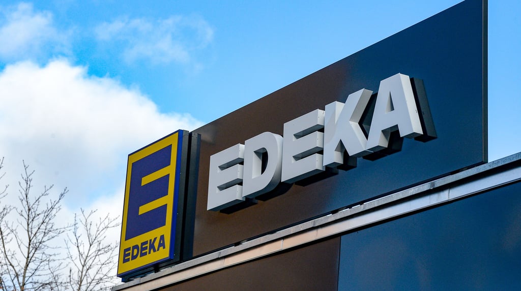 Die Edeka Gruppe testet an einigen Orten in Sachsen-Anhalt bereits kürzere Öffnungszeiten. Das Unternehmen erklärte, dass es für jeden Ort individuell geprüft werden soll.