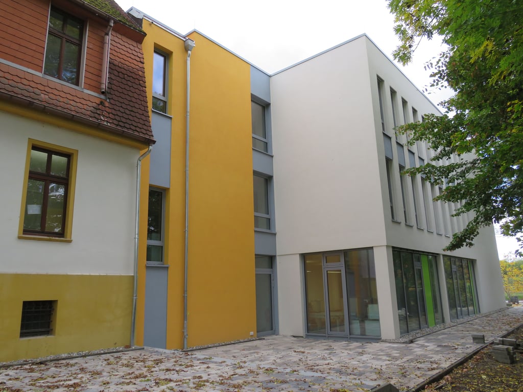 So sieht die Verbindung zwischen altem Rathaus und neuem Anbau aus.