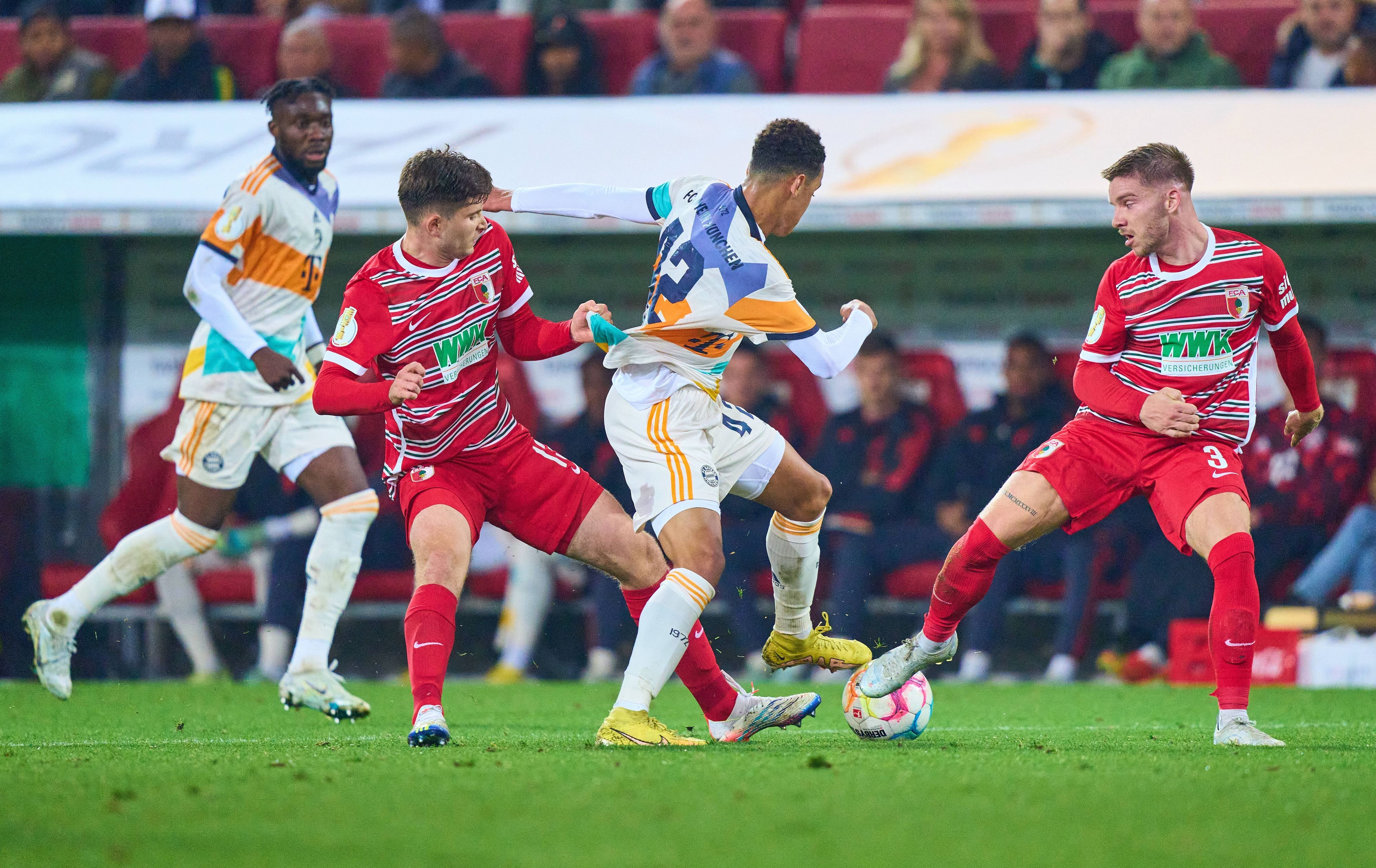 FC Augsburgs Gelb-Könige Sagen RB Leipzig Den Kampf An